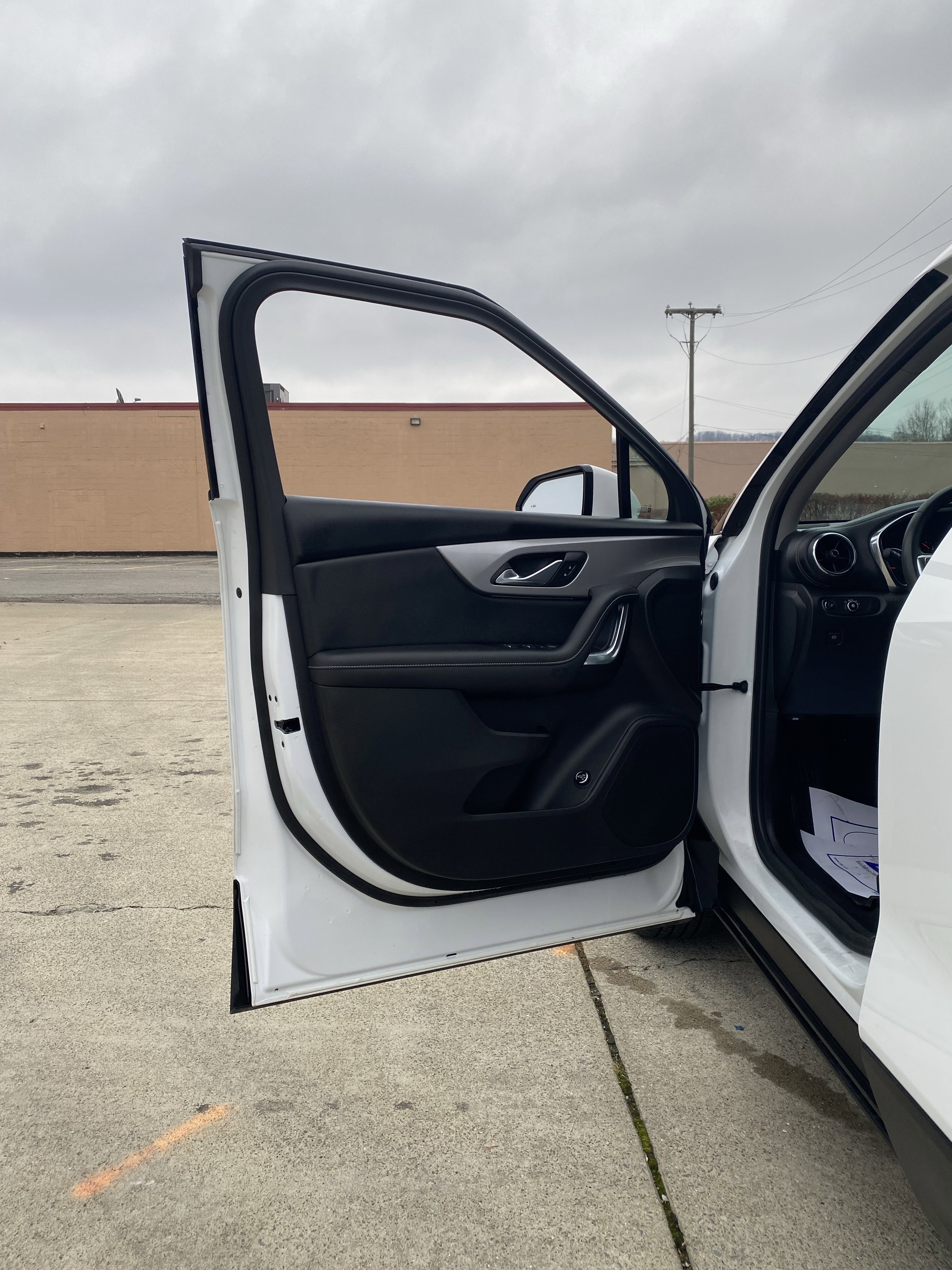 Used 2023 Chevrolet Blazer LT w/ Convenience Package image 3