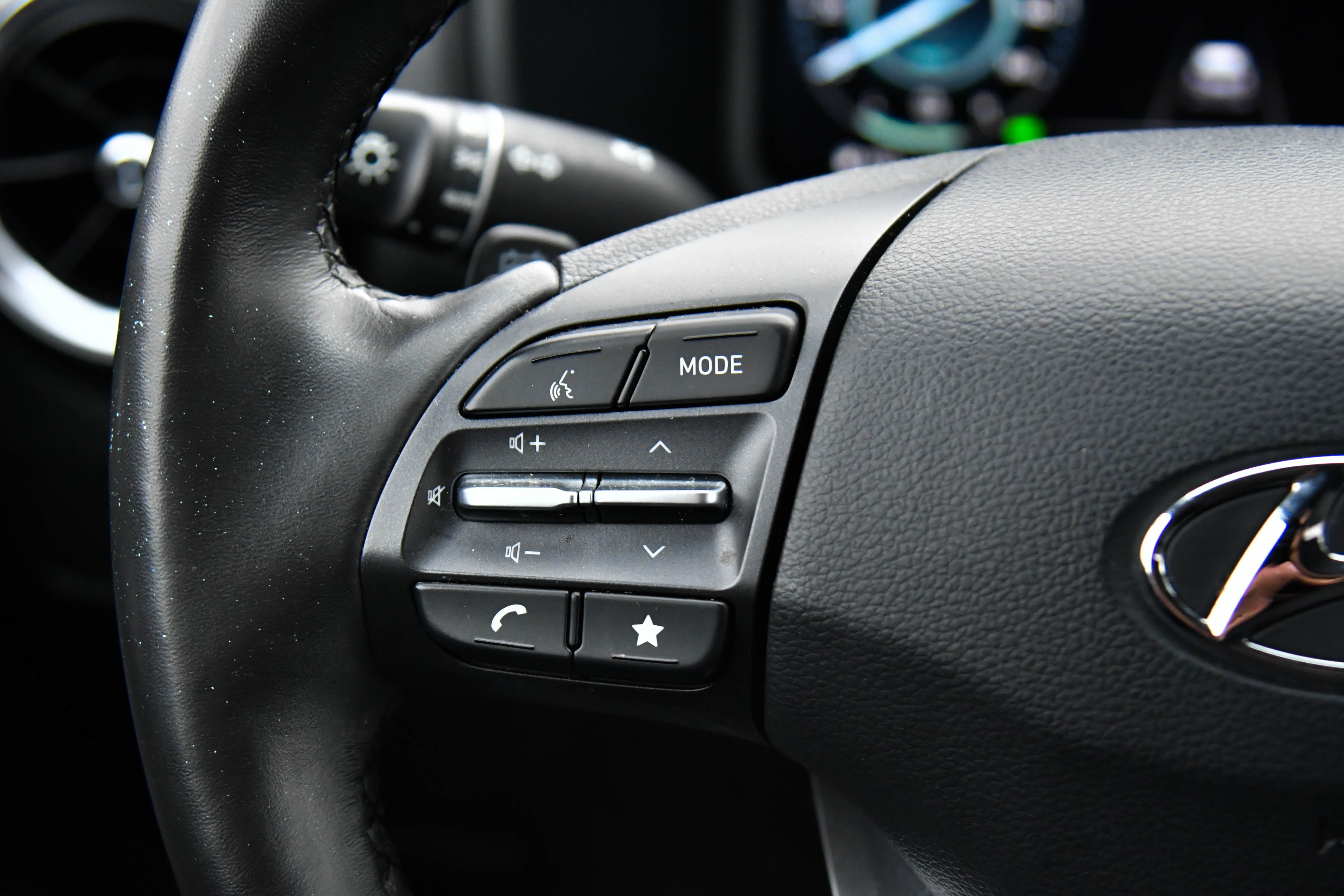 Used 2023 Hyundai Kona Limited image 32