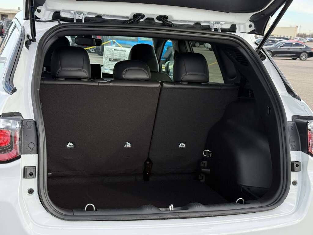 New 2026 Jeep Compass Latitude image 23