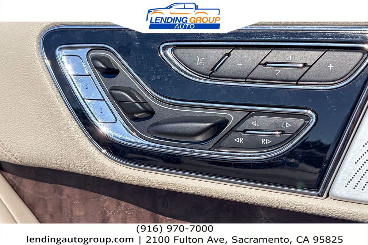 Used 2018 Lincoln Navigator L Reserve w/ Technology Package AWD/4WD image 21