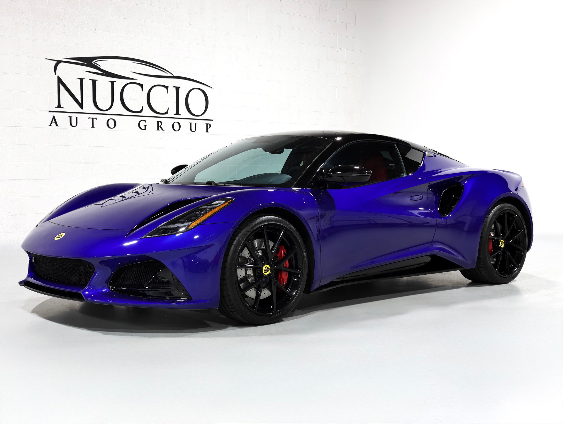 Used 2024 Lotus Emira First Edition RWD image 1