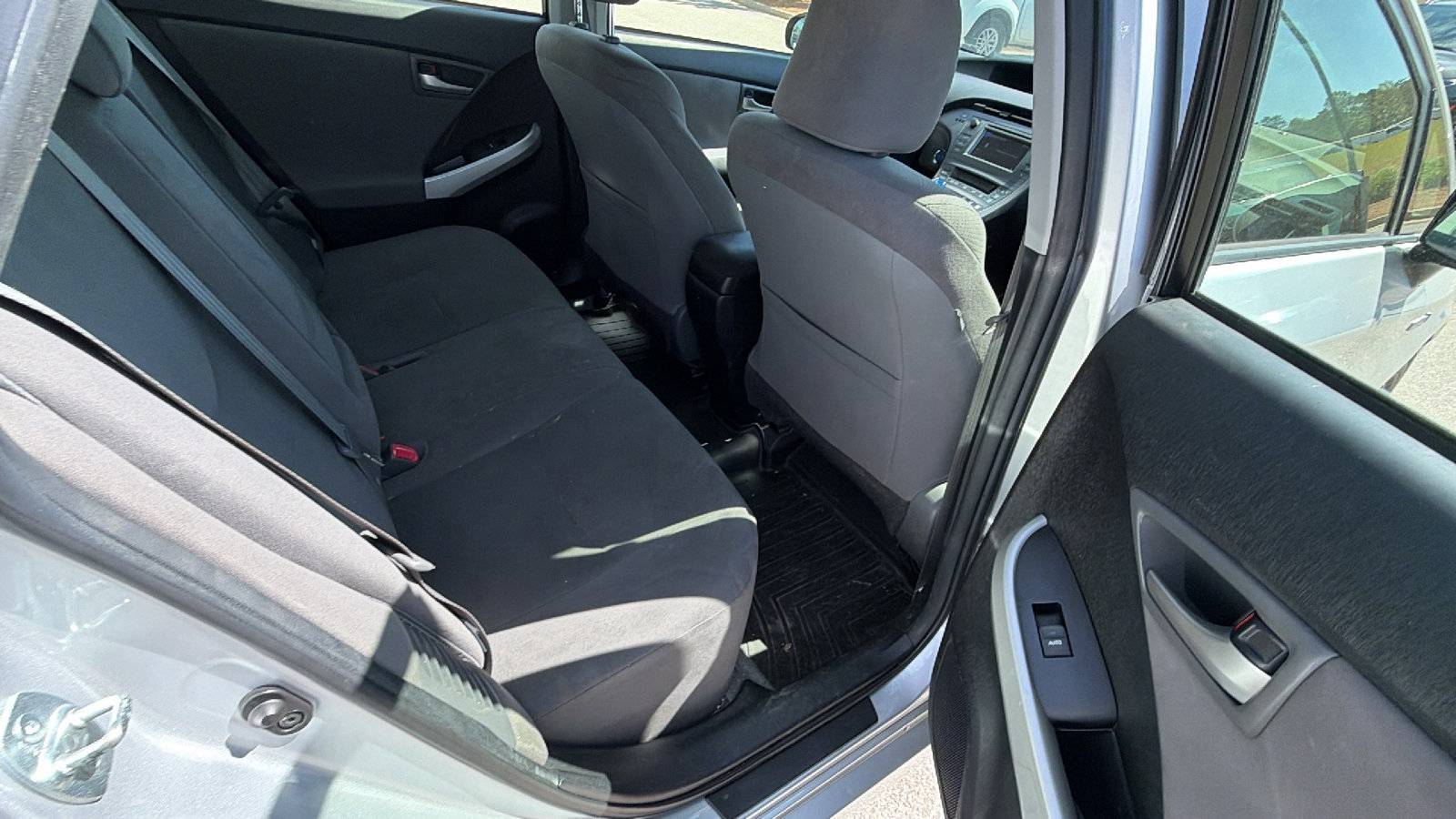 Used 2014 Toyota Prius Two FWD image 21