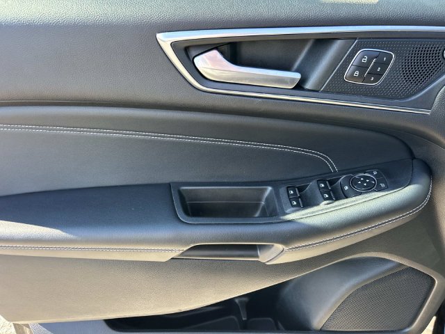 Certified 2022 Ford Edge Titanium w/ Class II Trailer Tow Package AWD/4WD image 32