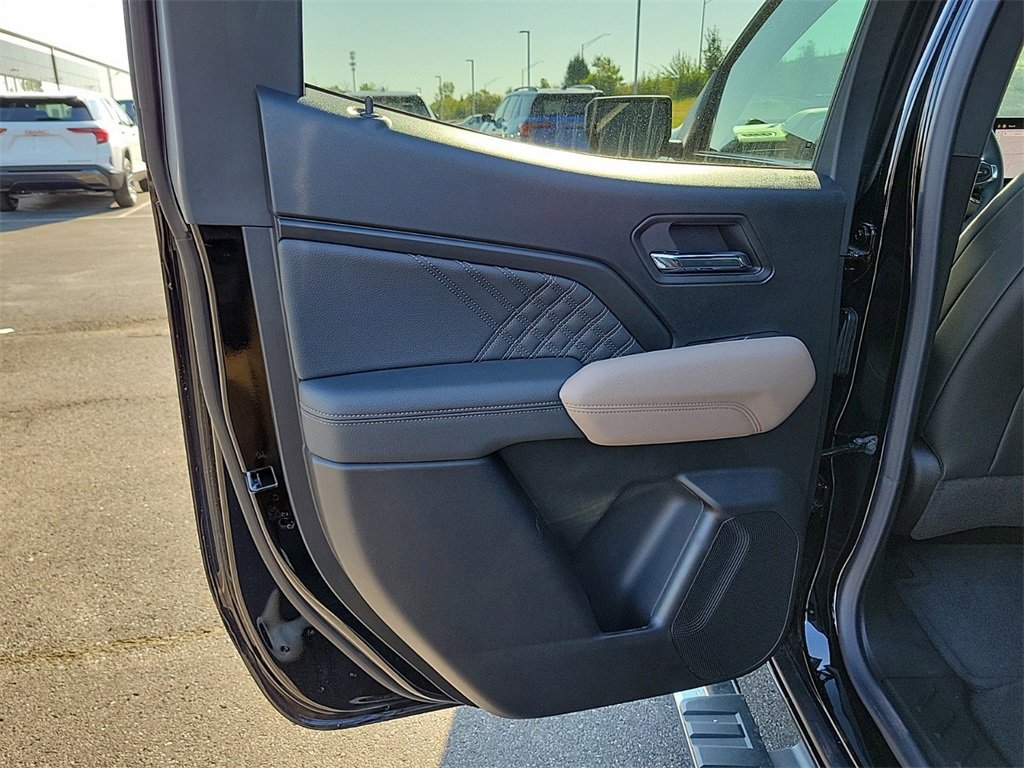 New 2026 GMC Canyon Denali image 13