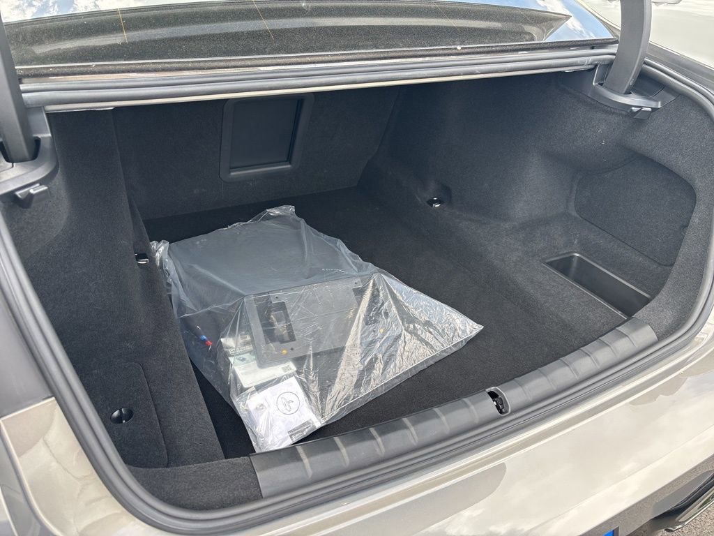 Used 2023 BMW 760i xDrive w/ Luxury Rear Seating Package image 21