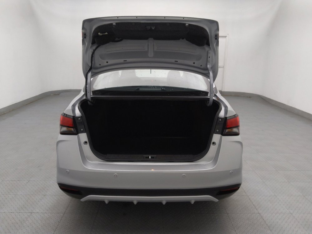 Used 2025 Nissan Versa S w/ Trunk Package image 29