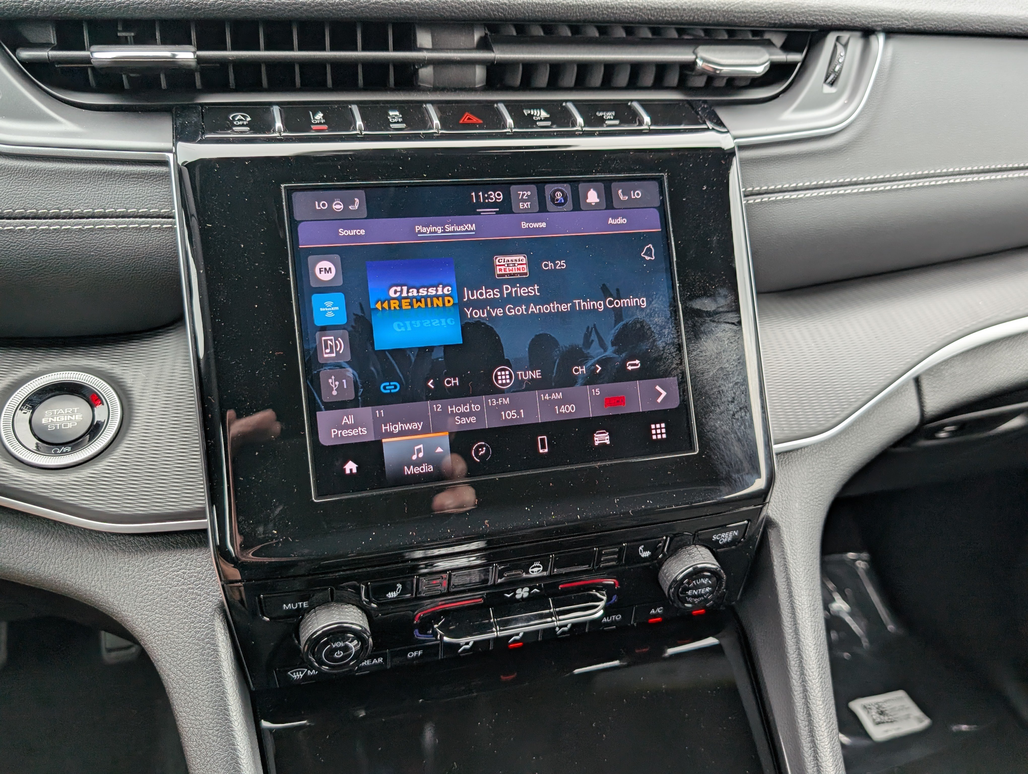 New 2025 Jeep Grand Cherokee Altitude AWD/4WD image 26