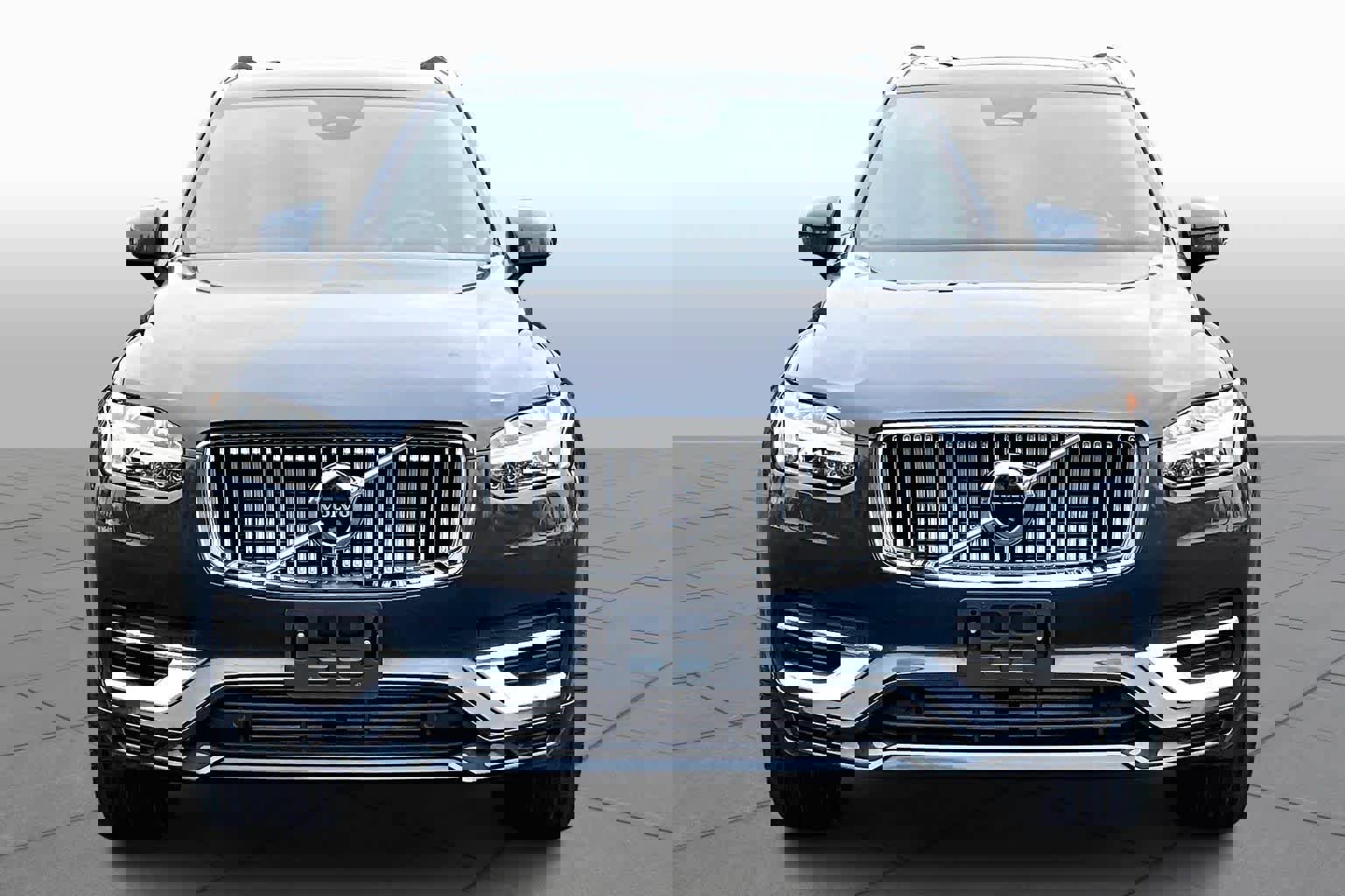 Used 2023 Volvo XC90 T8 Ultimate image 4