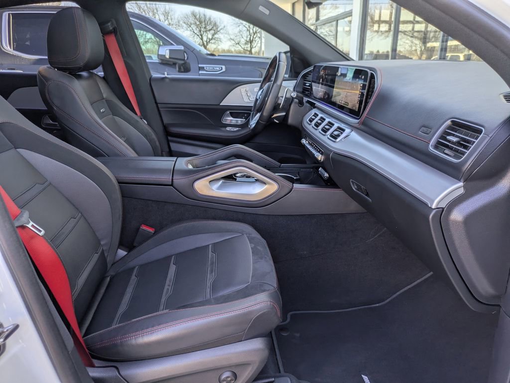 Used 2023 Mercedes-Benz GLE 53 AMG 4MATIC Coupe image 35