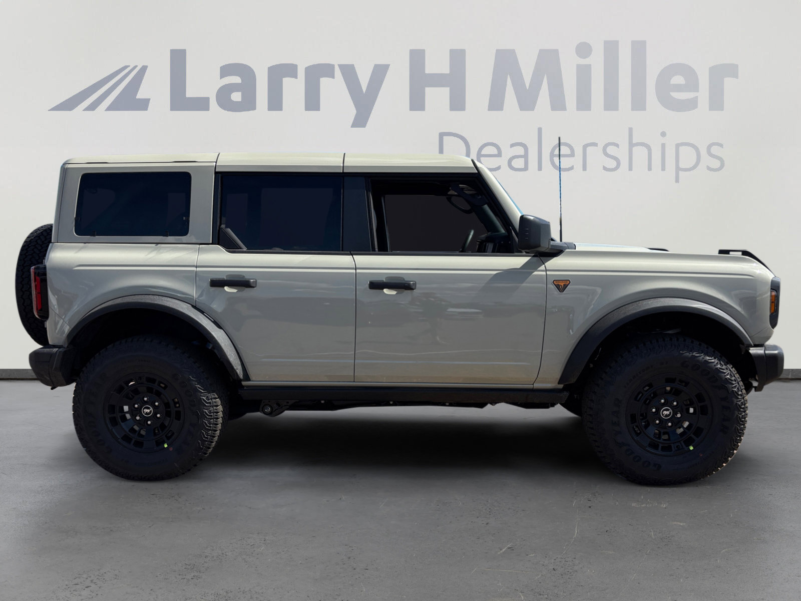 New 2026 Ford Bronco Badlands image 6