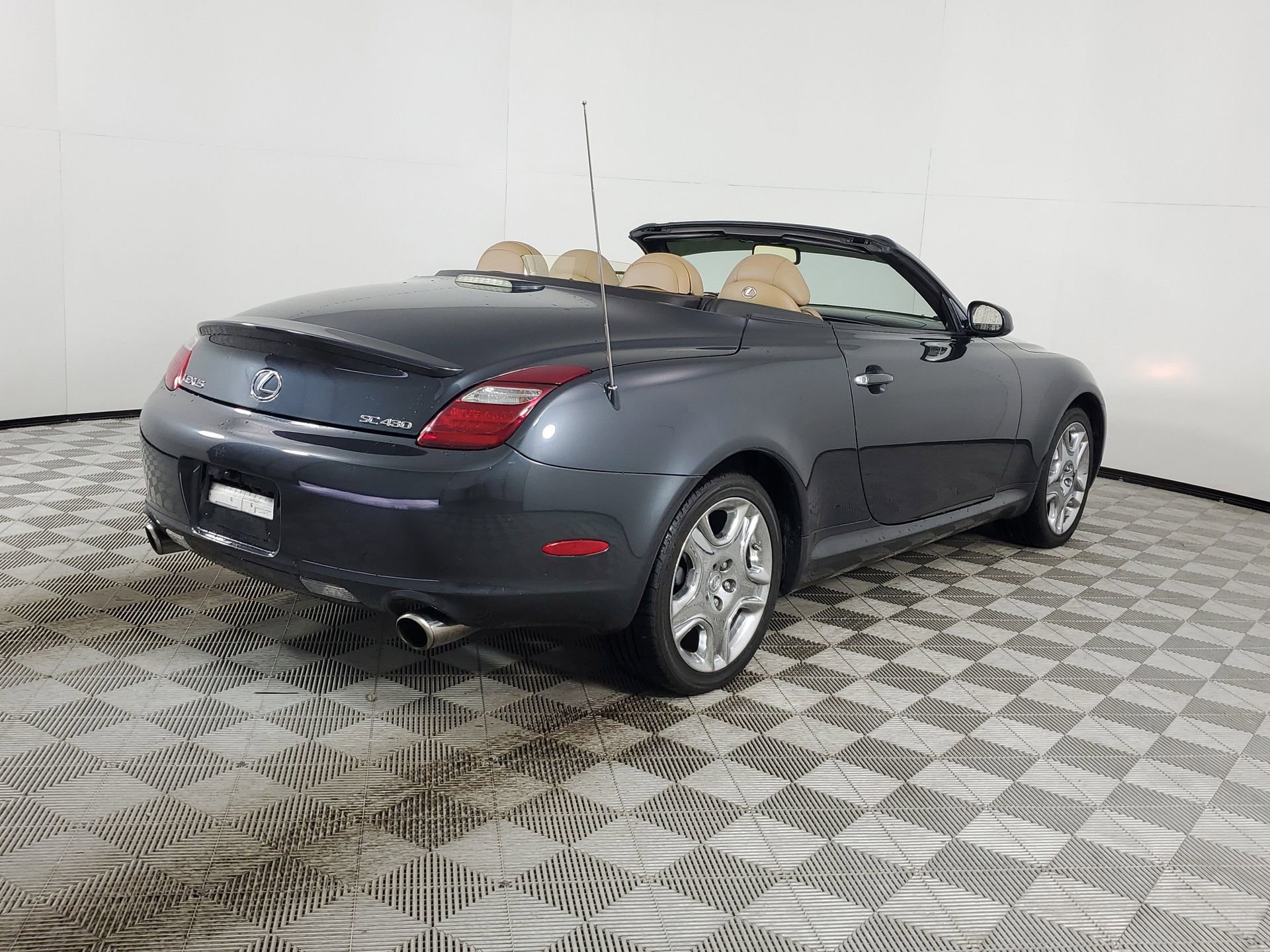Used 2006 Lexus SC 430 Convertible image 9