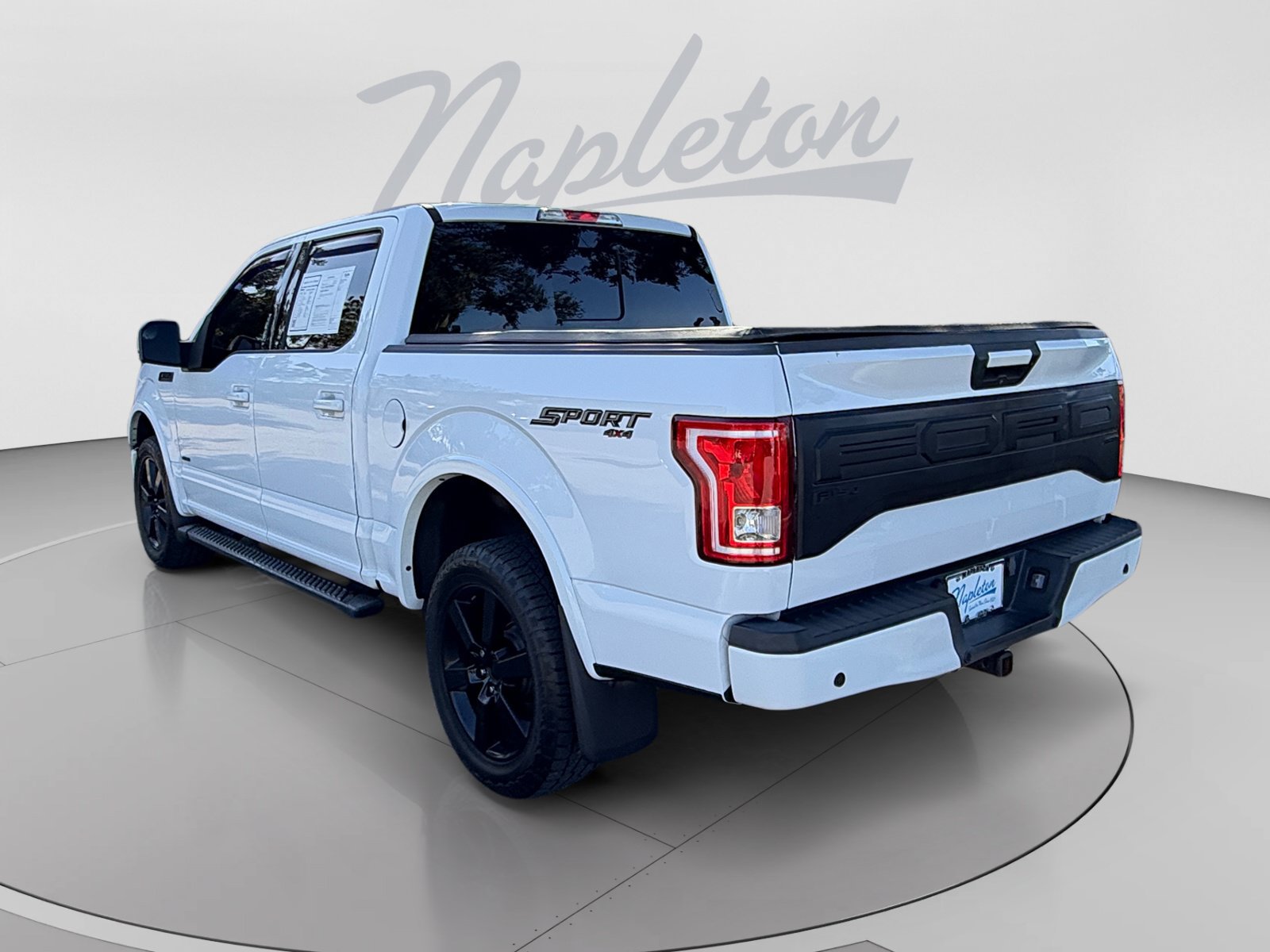 Used 2017 Ford F150 XLT w/ Equipment Group 302A Luxury AWD/4WD image 3