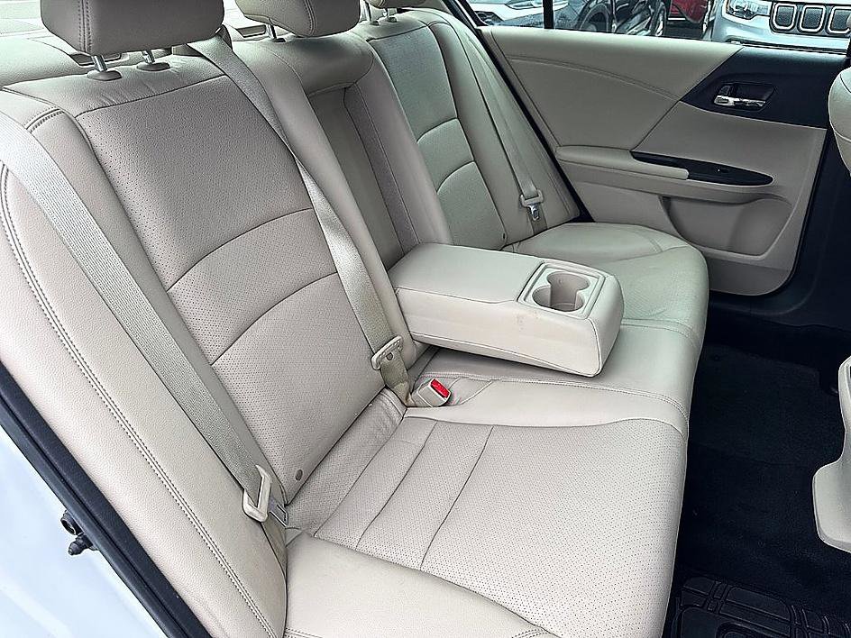 Used 2017 Honda Accord EX-L image 22
