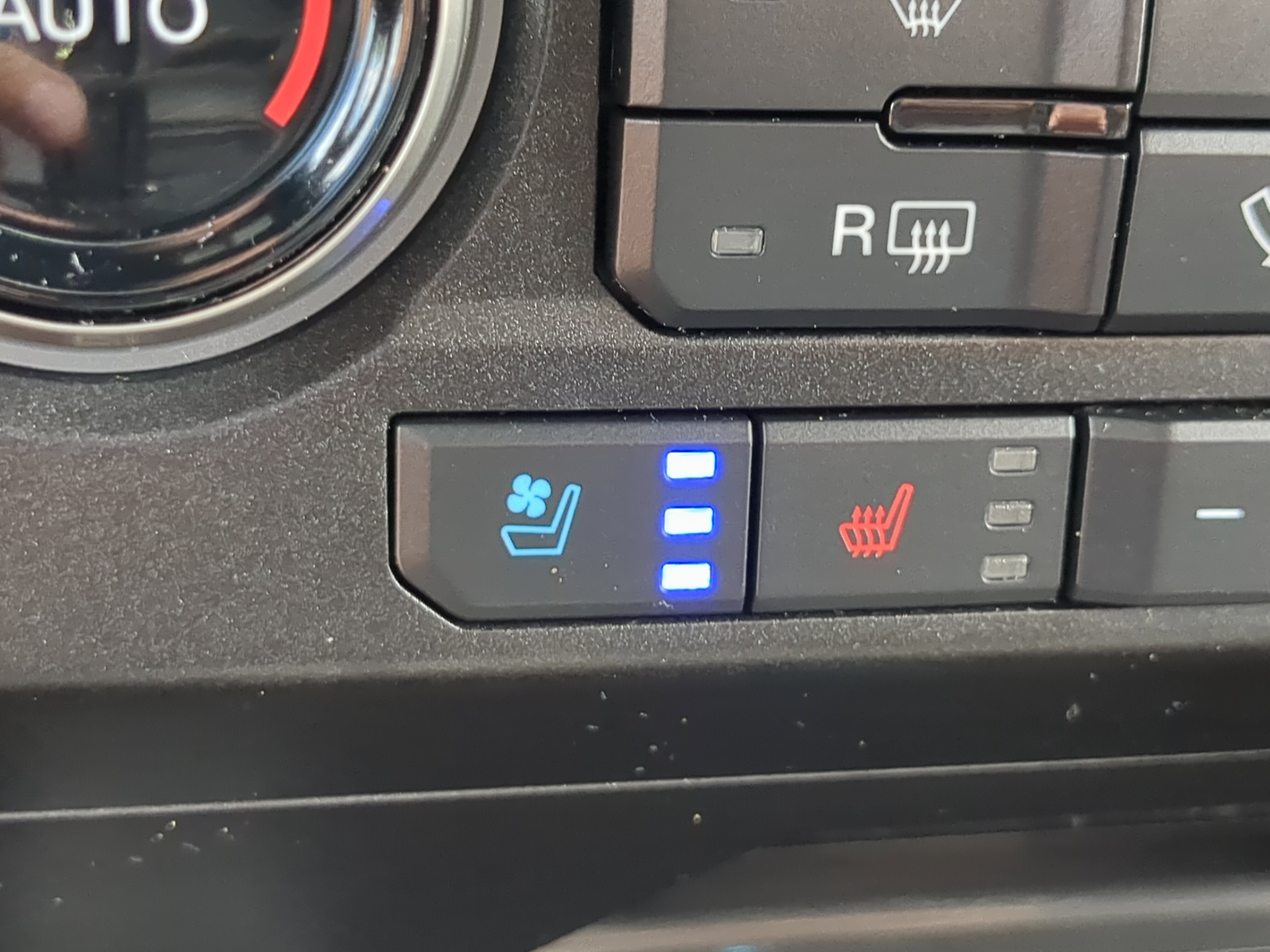 Used 2020 Ford F150 Raptor w/ Equipment Group 802A Luxury AWD/4WD image 22