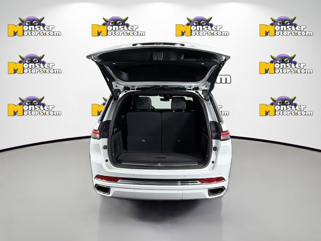 Used 2022 Jeep Grand Cherokee L Overland w/ Luxury Tech Group IV AWD/4WD image 27