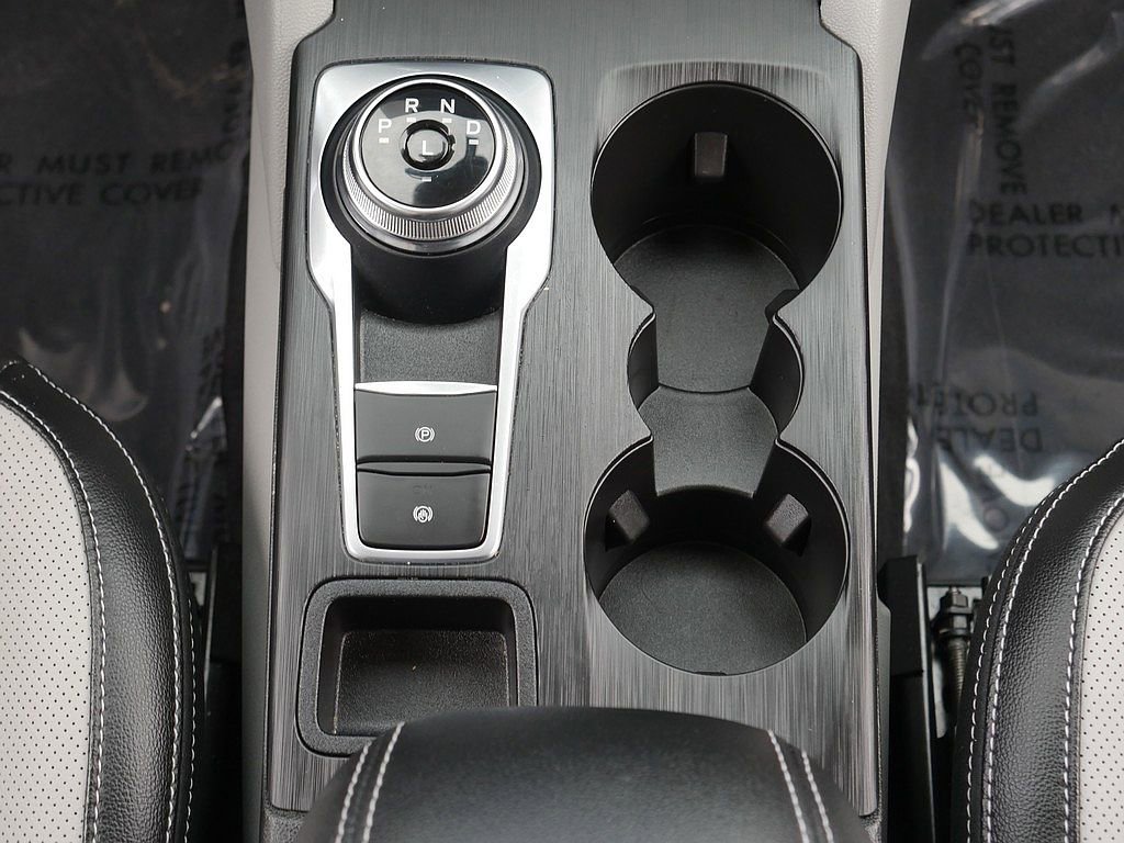 Used 2023 Ford Escape Platinum w/ Premium Technology Package AWD/4WD image 24