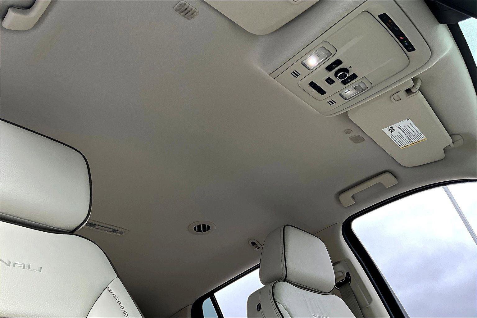 Used 2023 GMC Yukon Denali w/ Max Trailering Package AWD/4WD image 23