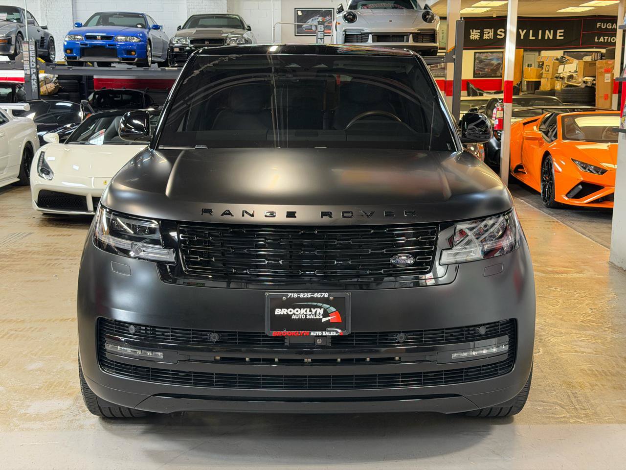 Used 2023 Land Rover Range Rover Long Wheelbase SE AWD/4WD image 3