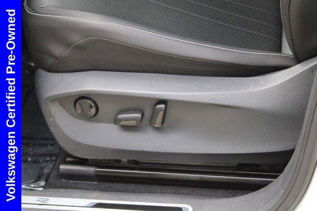 Used 2022 Volkswagen Tiguan SE R-Line AWD/4WD image 17