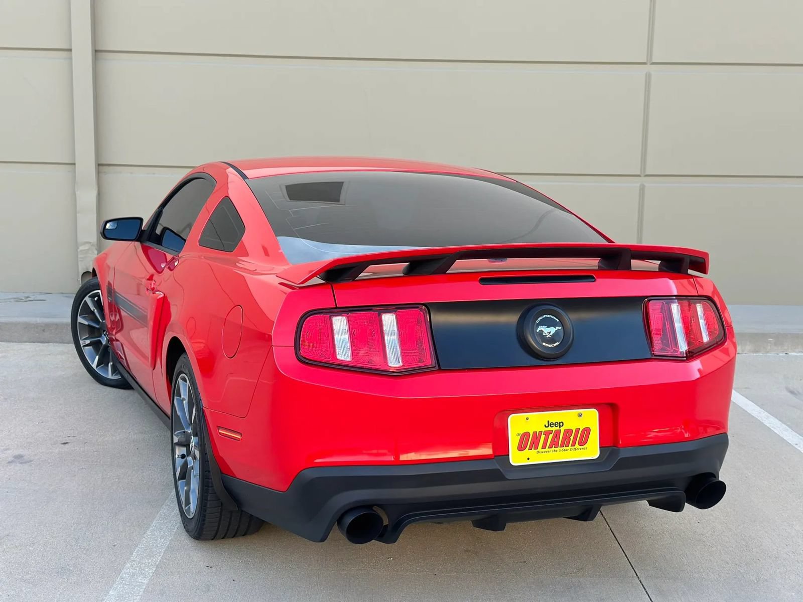 Used 2012 Ford Mustang GT Premium RWD image 7