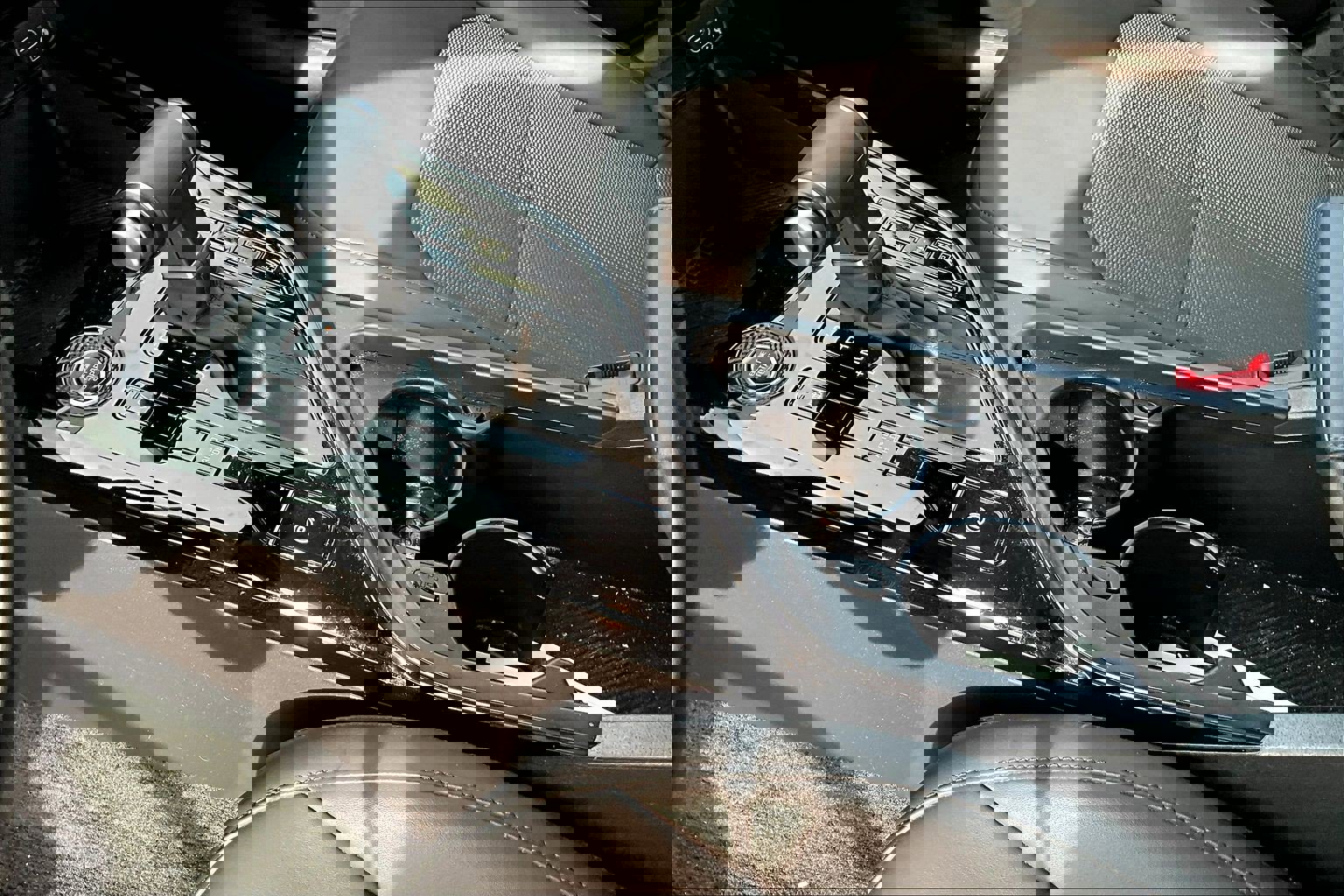 Used 2023 Kia Niro EX Touring FWD image 18