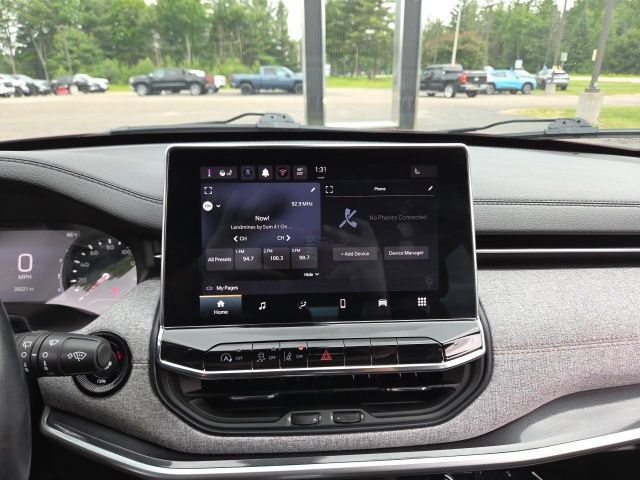 Used 2022 Jeep Compass Latitude AWD/4WD image 56