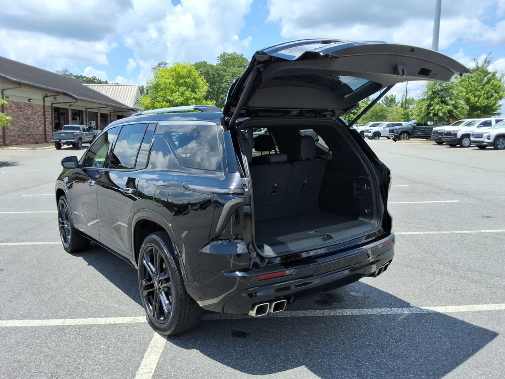 Certified 2025 Chevrolet Traverse High Country FWD image 15