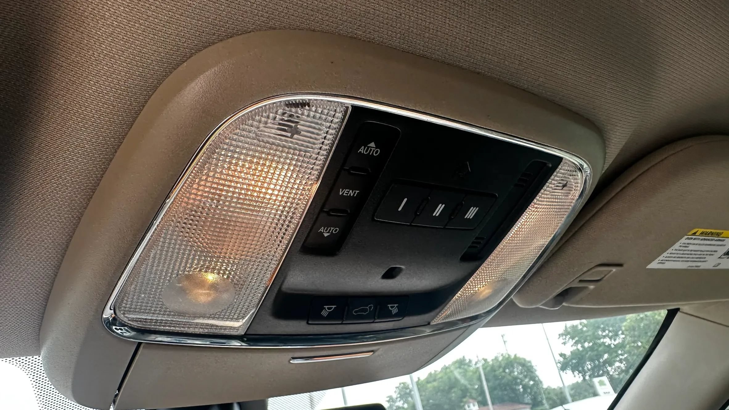 Used 2011 Jeep Grand Cherokee Overland AWD/4WD image 43
