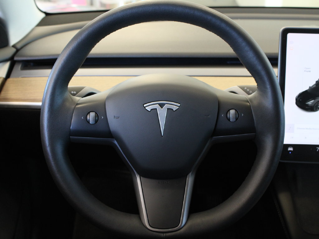 Used 2022 Tesla Model 3 Long Range AWD/4WD image 24