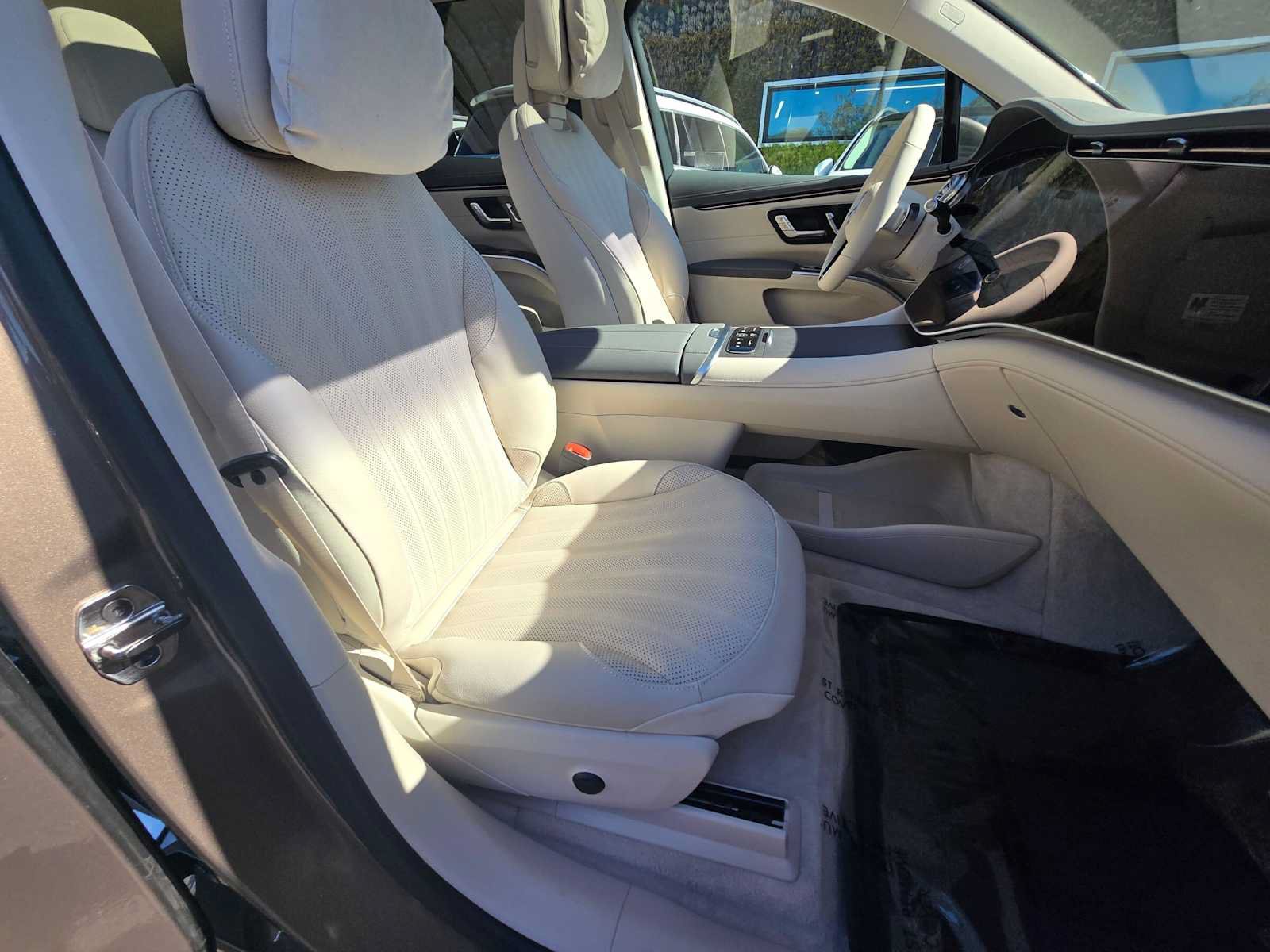 New 2027 Mercedes-Benz EQS 400 4MATIC SUV image 10