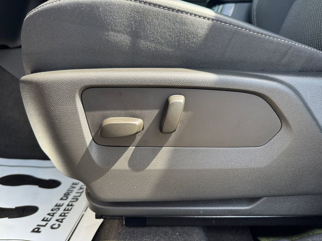 Used 2023 Buick Envision Preferred image 25