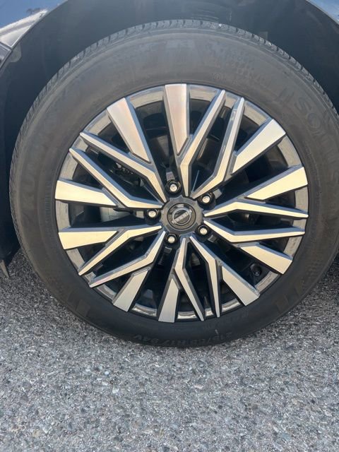 Used 2025 Nissan Altima 2.5 SV FWD image 34