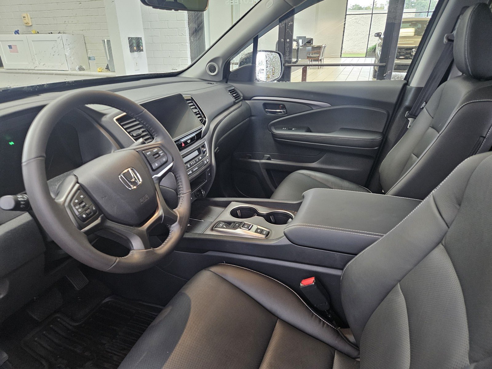 Used 2025 Honda Ridgeline RTL image 8