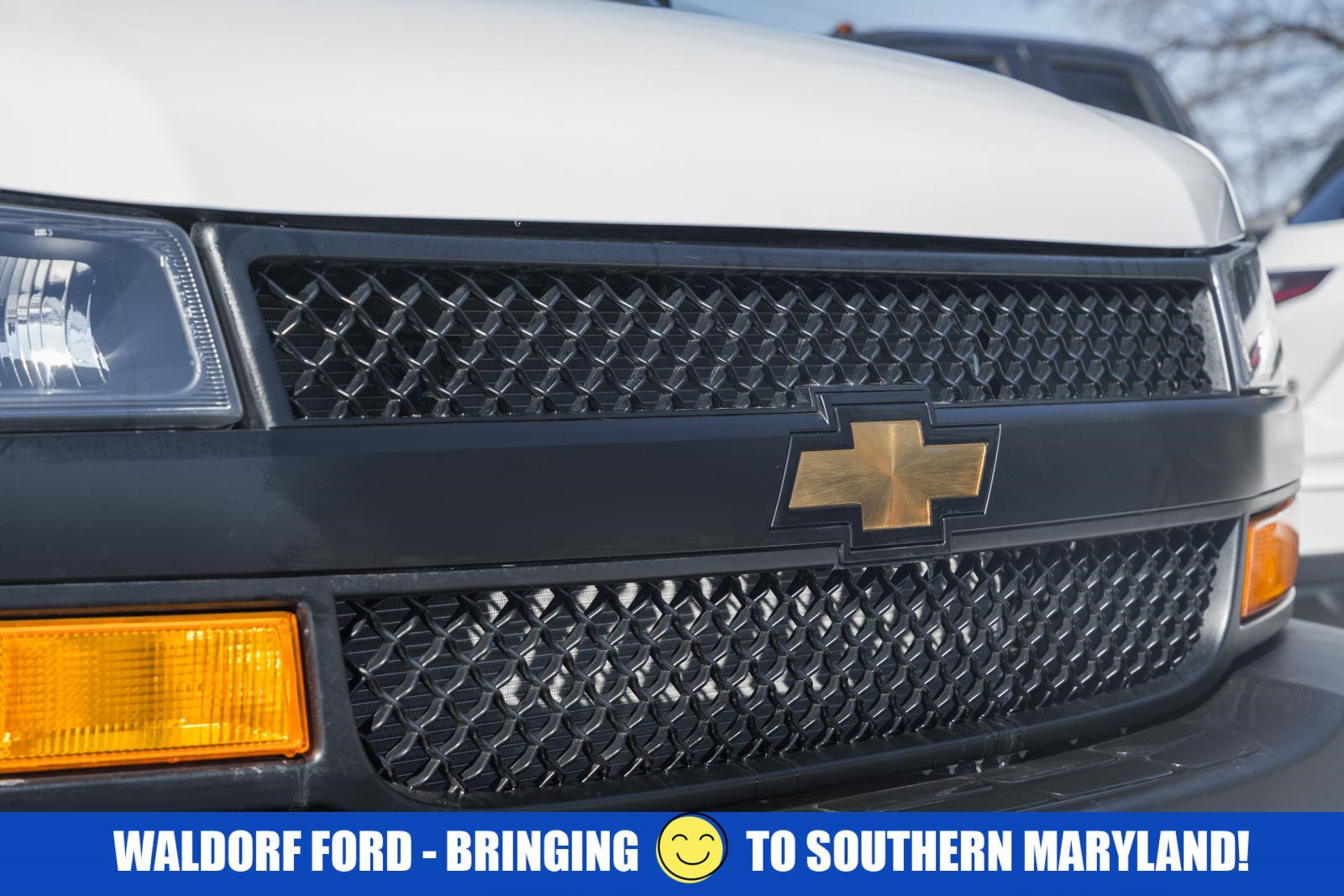 Used 2025 Chevrolet Express 2500 Extended w/ Communications Package image 12