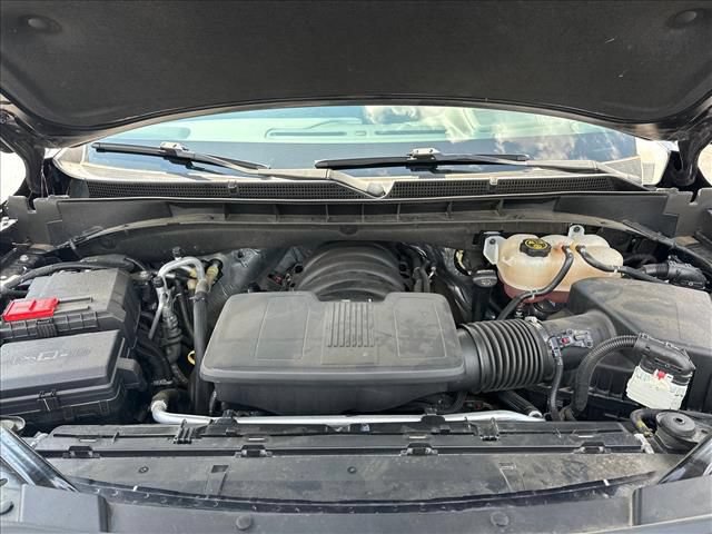 Certified 2023 GMC Yukon AT4 w/ AT4 Premium Plus Package AWD/4WD image 35