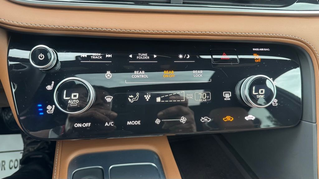 Used 2026 INFINITI QX60 Autograph w/ Dark Cargo Package image 13