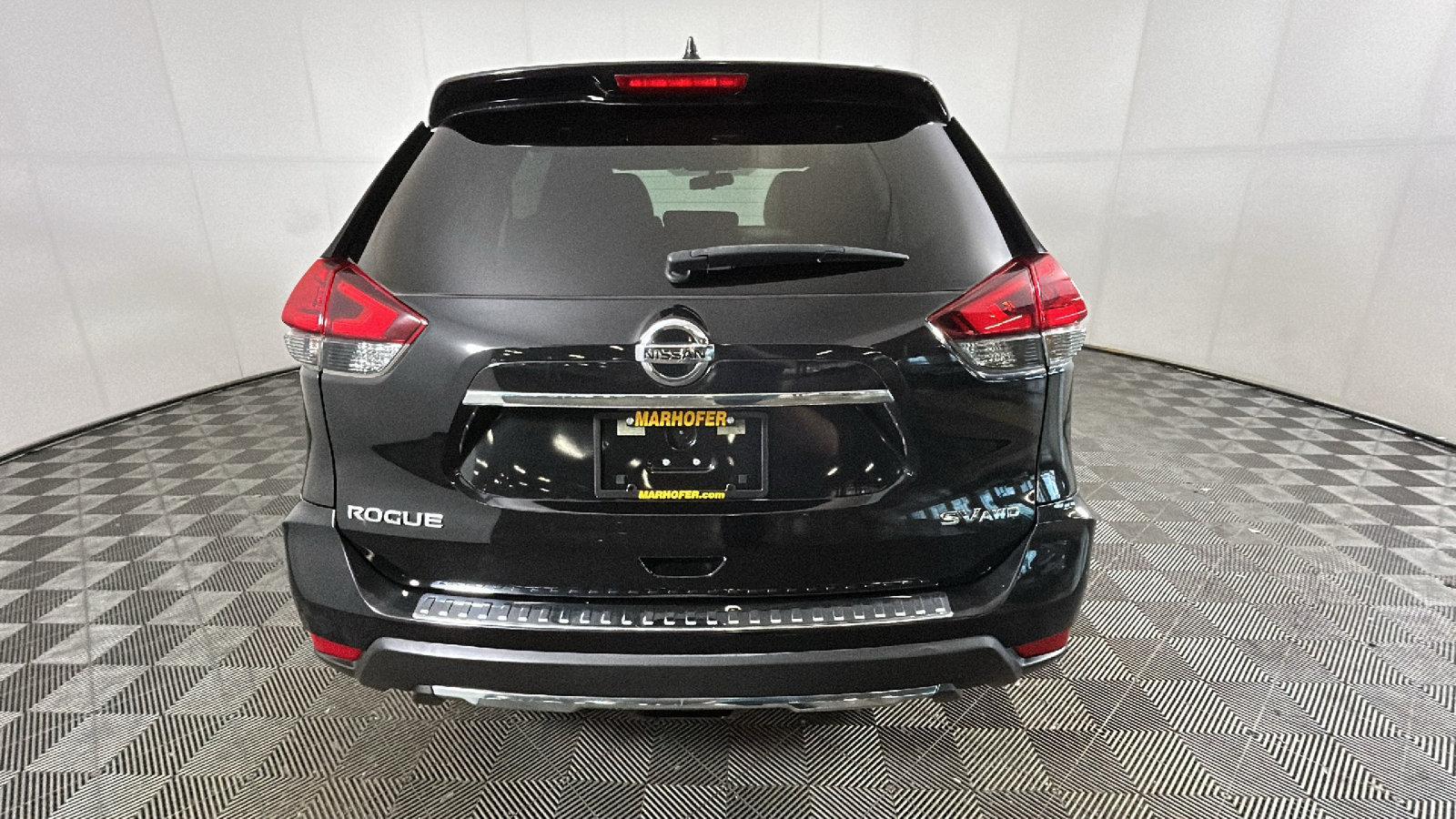 Used 2018 Nissan Rogue SV AWD/4WD image 4