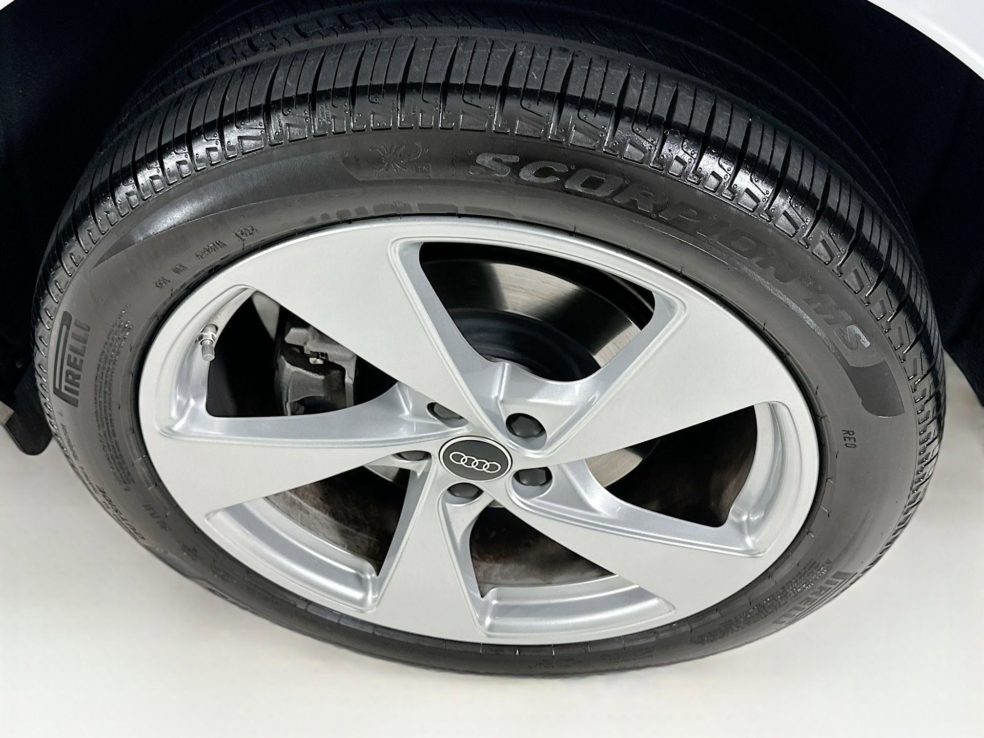 Used 2025 Audi Q5 Premium Plus AWD/4WD image 33