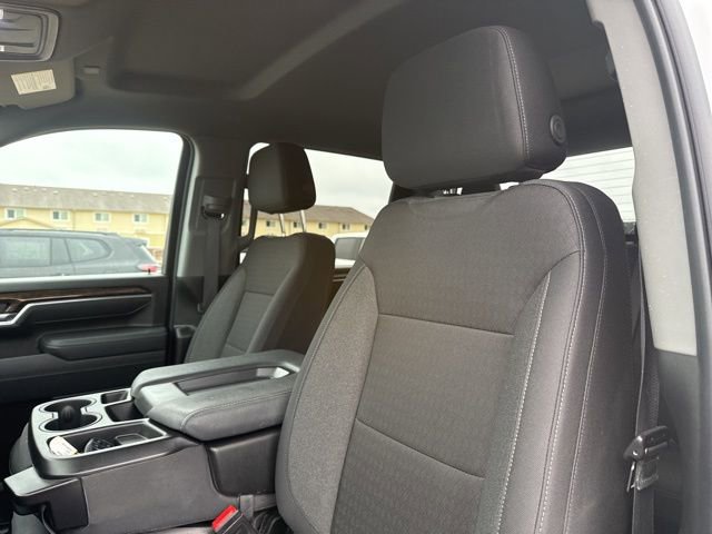 Used 2025 GMC Sierra 2500 SLE w/ SLE Value Package; image 17