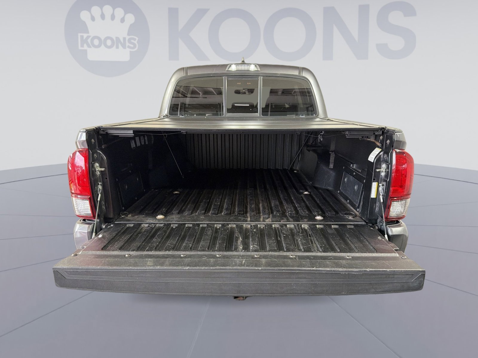 Used 2018 Toyota Tacoma SR w/ SR Convenience Package image 25