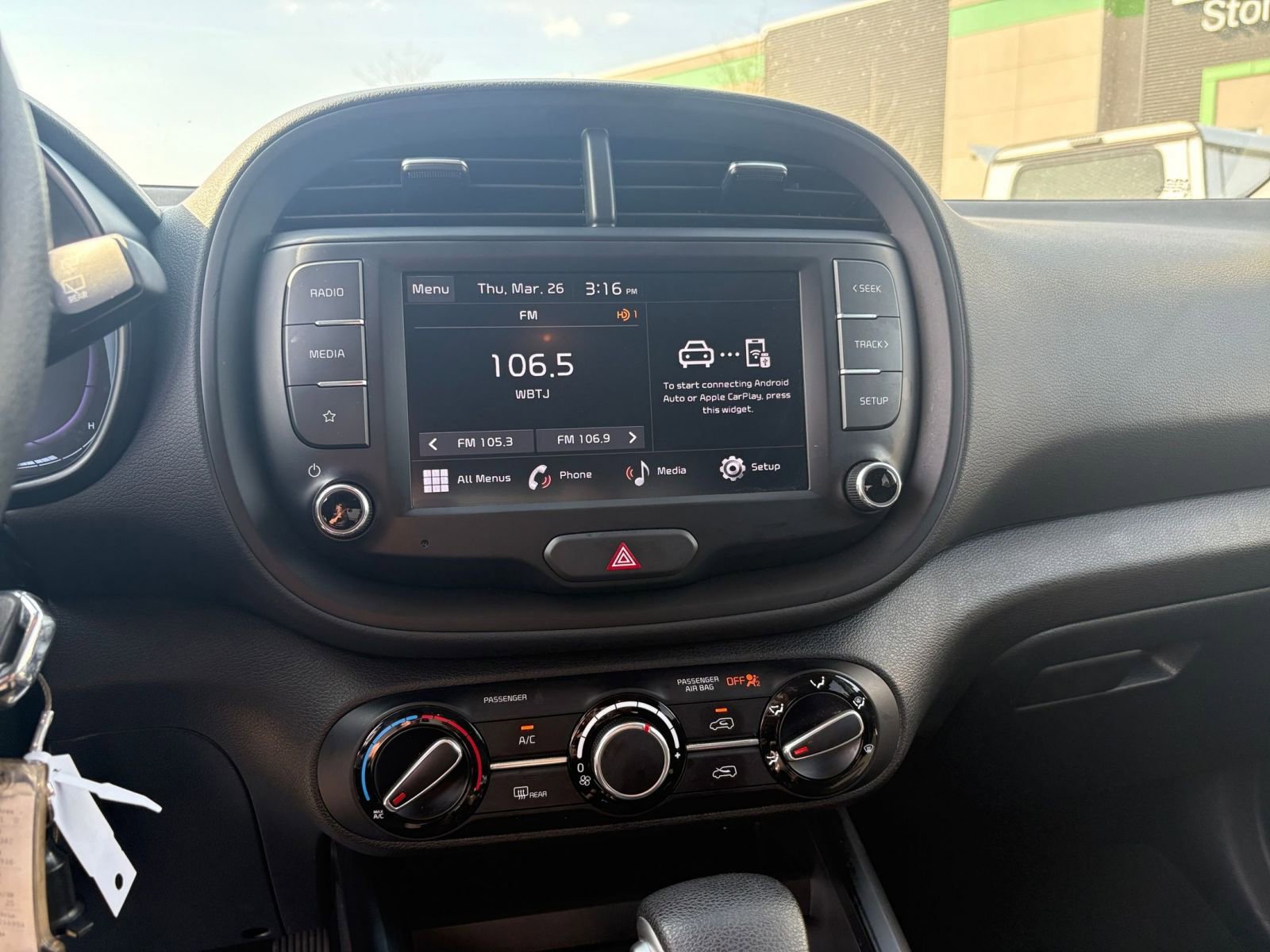 Used 2025 Kia Soul LX w/ LX Technology Package image 20