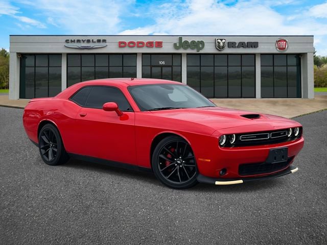 Certified 2022 Dodge Challenger GT w/ Performance Handling Group image 2