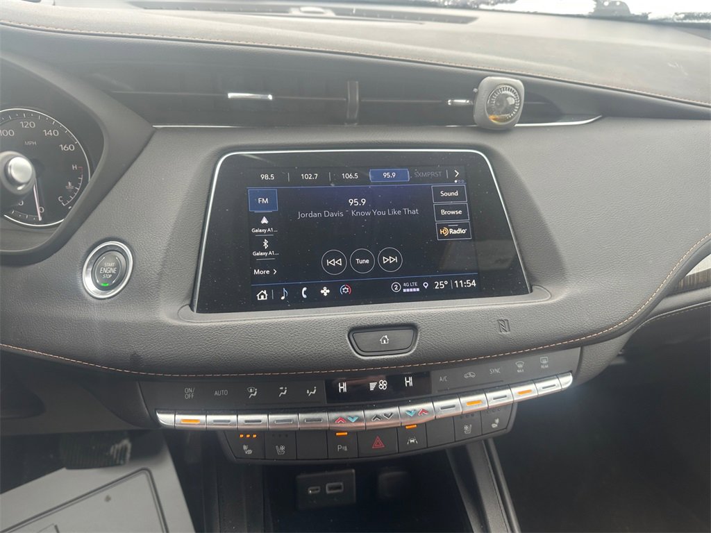 Used 2021 Cadillac XT4 Premium Luxury image 20