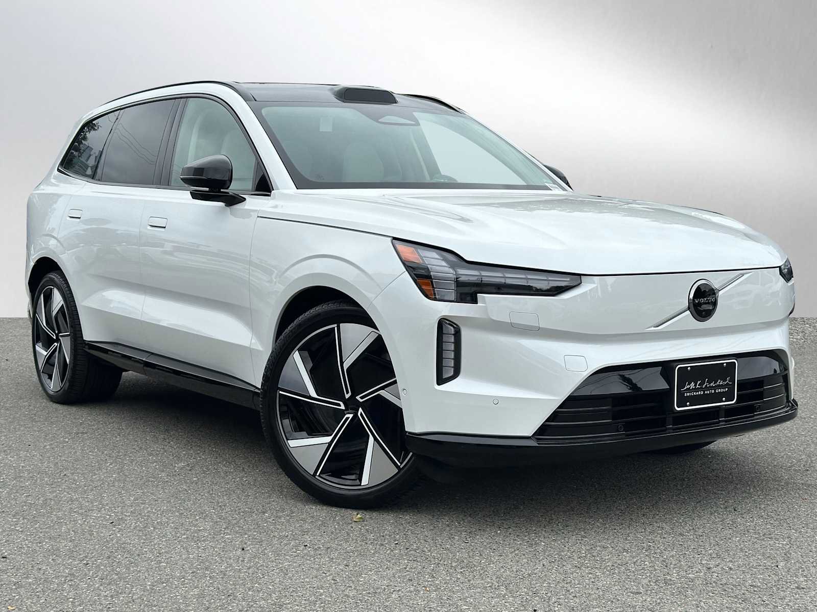 New 2025 Volvo EX90 Ultra image 1