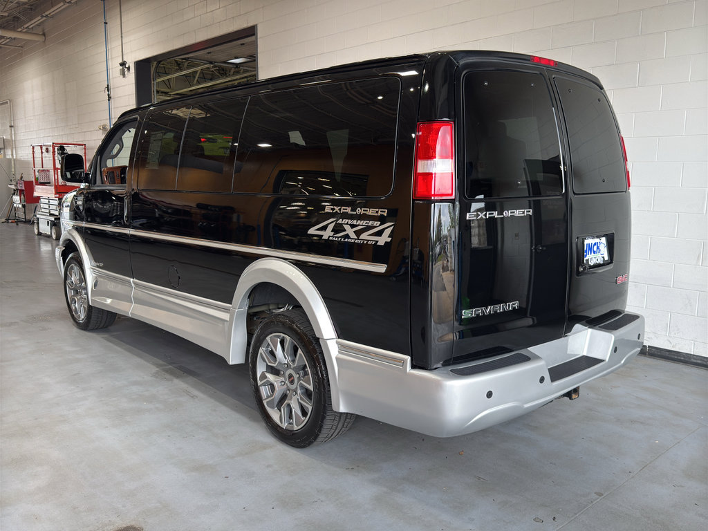Used 2023 GMC Savana 2500 RWD image 3