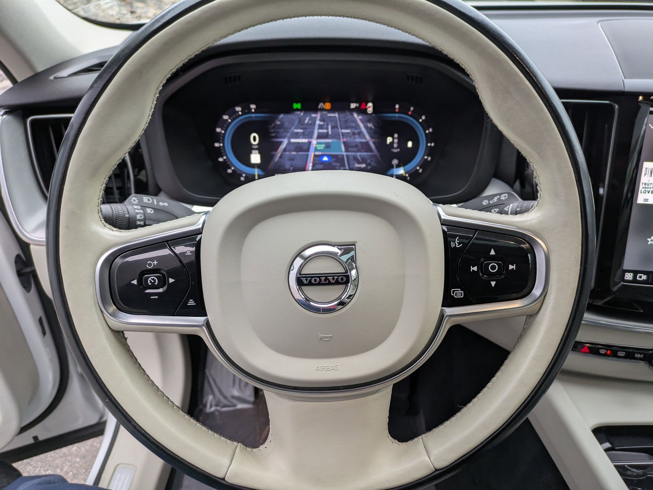Certified 2023 Volvo XC60 B5 Core image 16