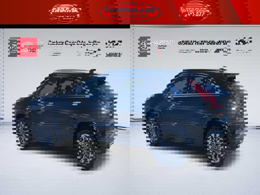 Used 2024 Cadillac XT4 Premium Luxury image 5