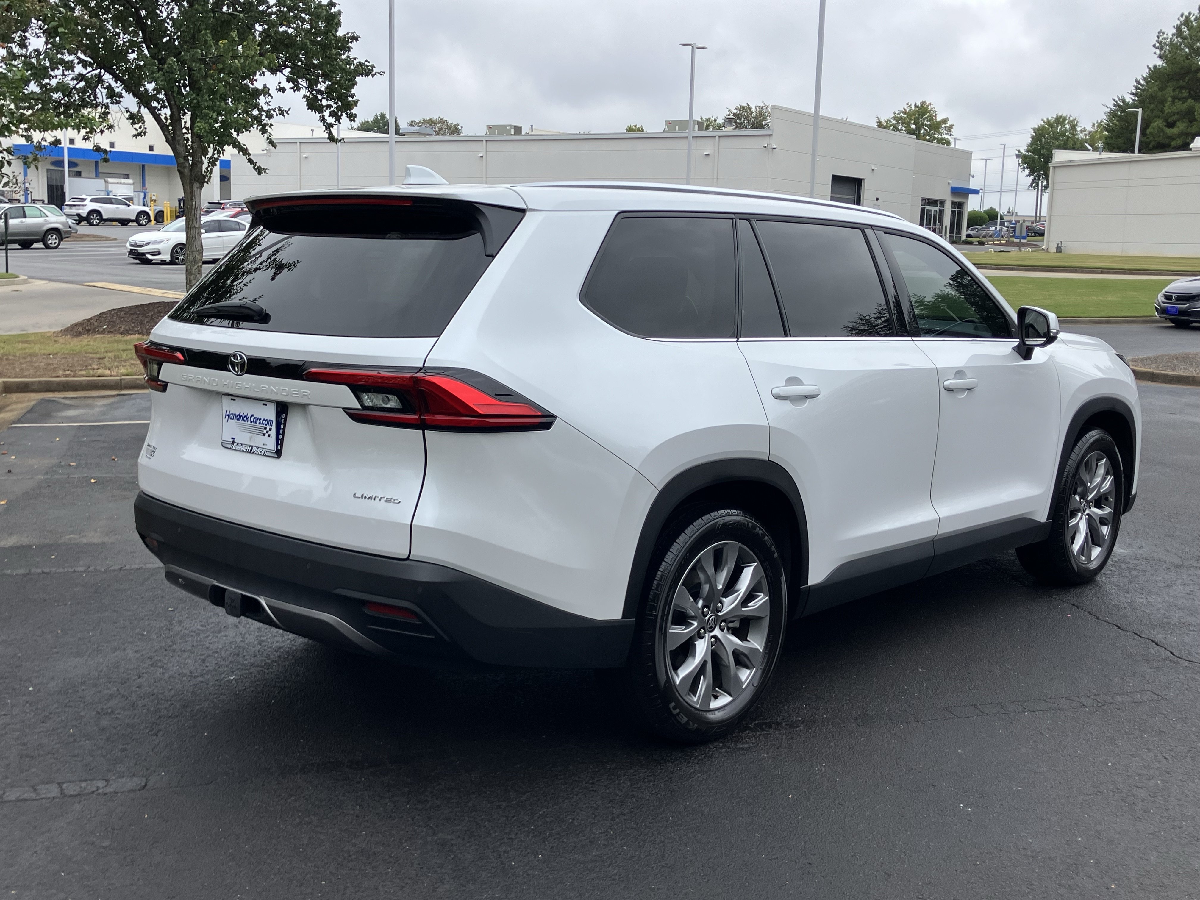 Used 2024 Toyota Grand Highlander FWD image 10
