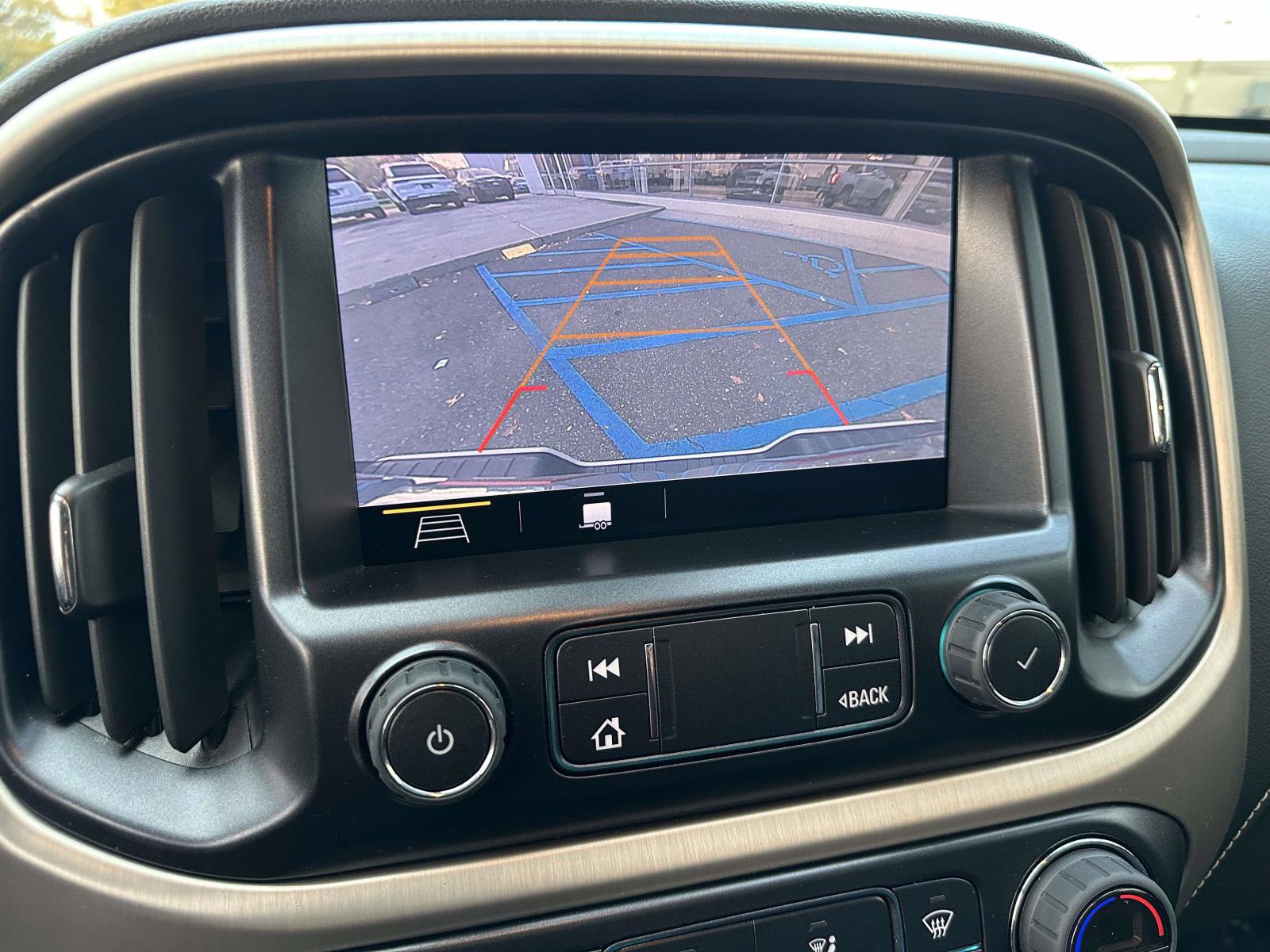 Used 2022 GMC Canyon Denali image 27