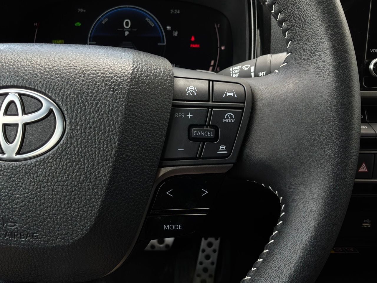 Used 2025 Toyota Camry SE FWD image 34